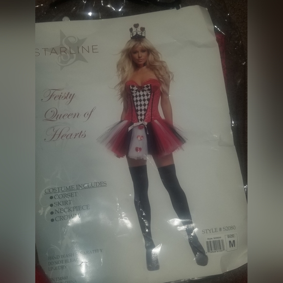 Queen of Hearts costume - Picture 2 of 8